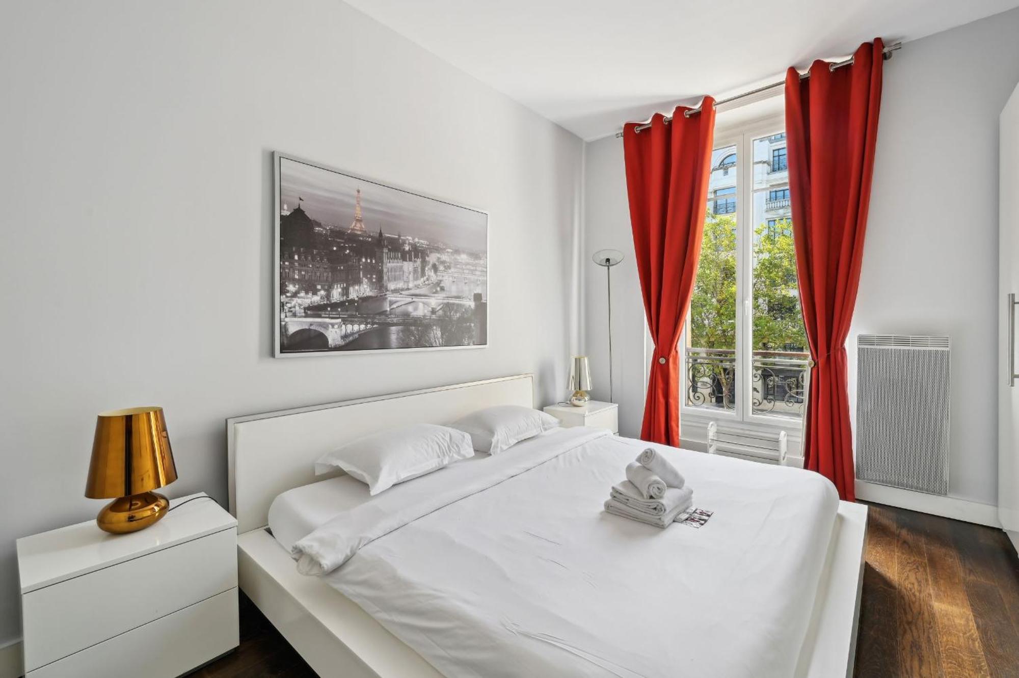 Champs-Elysees & Arc De Triomphe - Cityapartmentstay Paris Extérieur photo